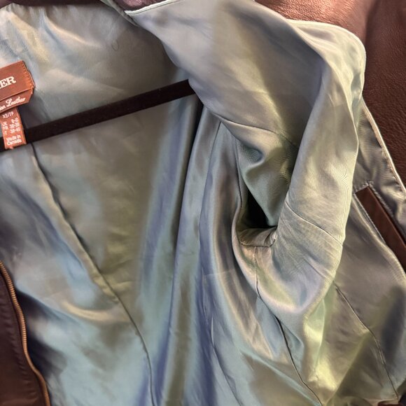 Danier Classic Leather Jacket - Picture 5 of 6